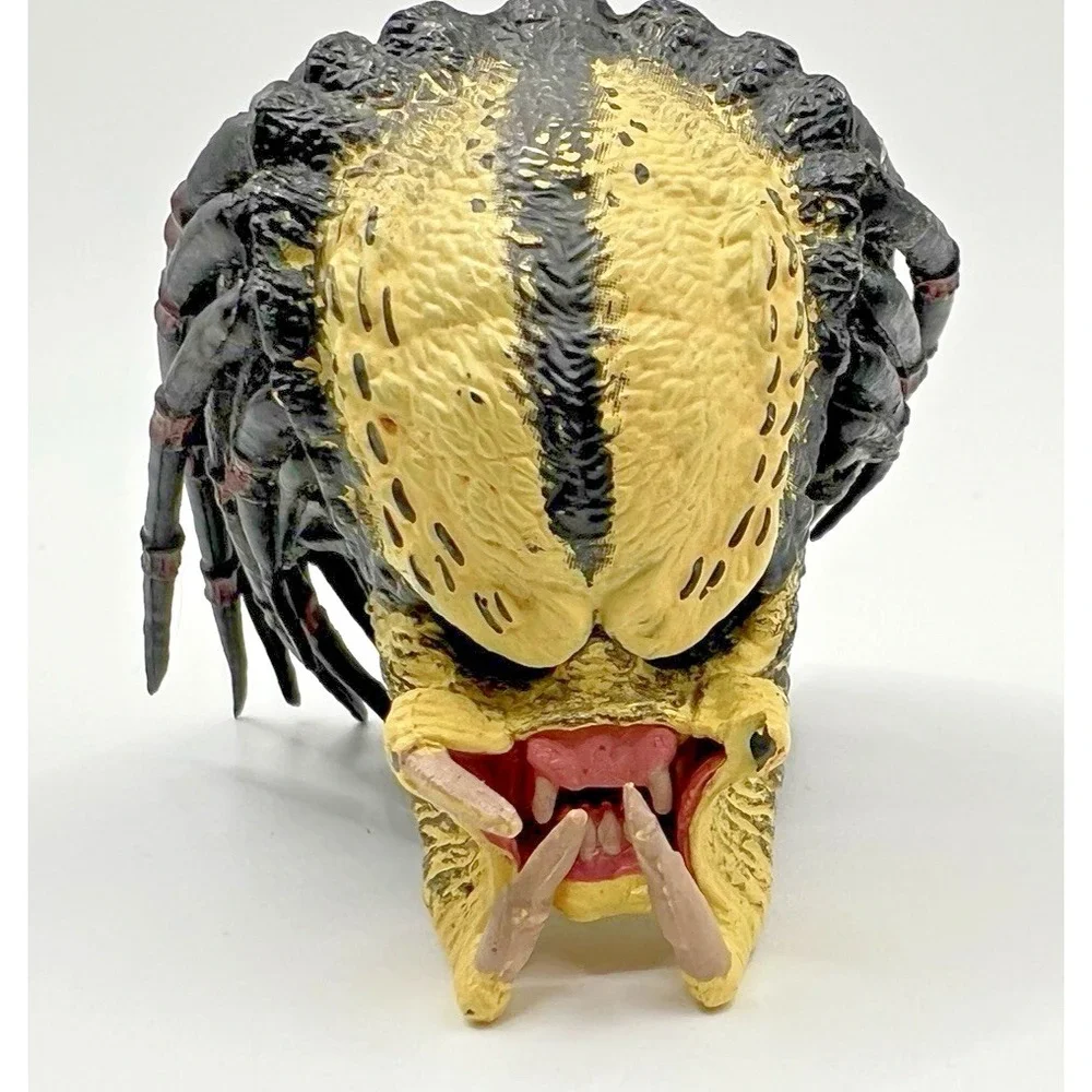 NECA Renegade Predator Alternate Replacement Head Action Figure Loose